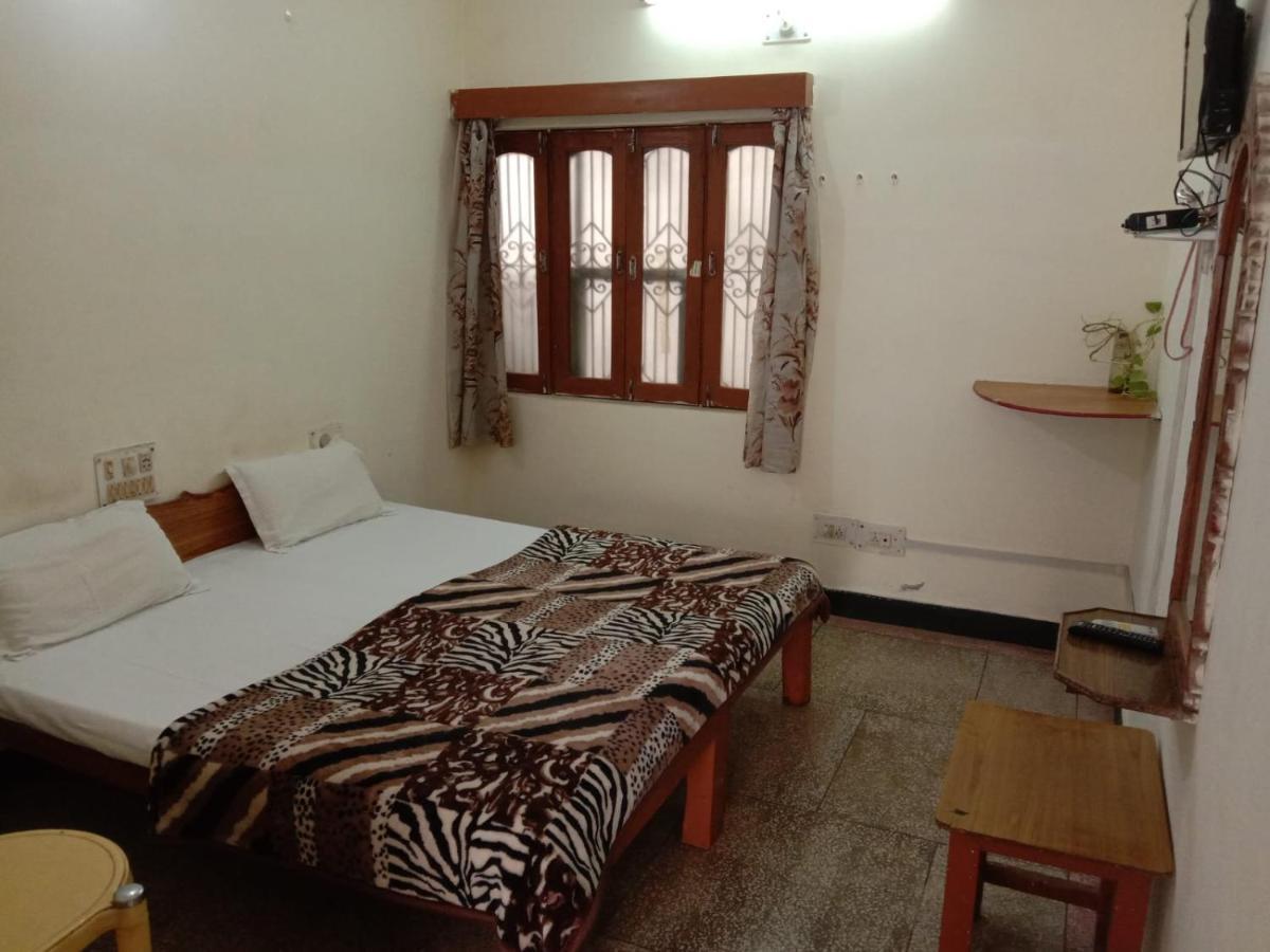 Hotel Yogi Lodge Khajurāho Eksteriør bilde